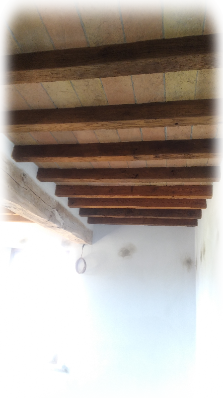 tetto in legno e tavelle